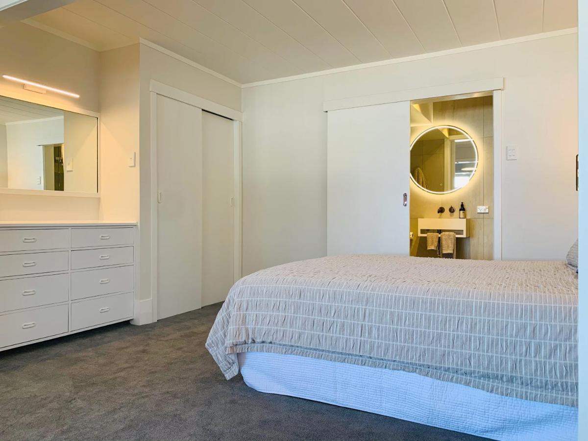 9 The Strand - New Pricing! Расселл Экстерьер фото
